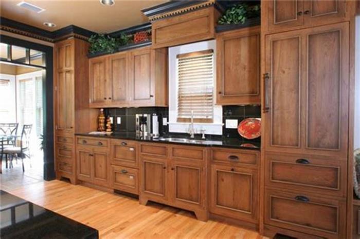 Oak Kitchen Cabinets