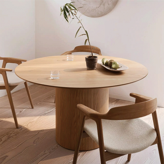 French roll-up doors blend dinning table